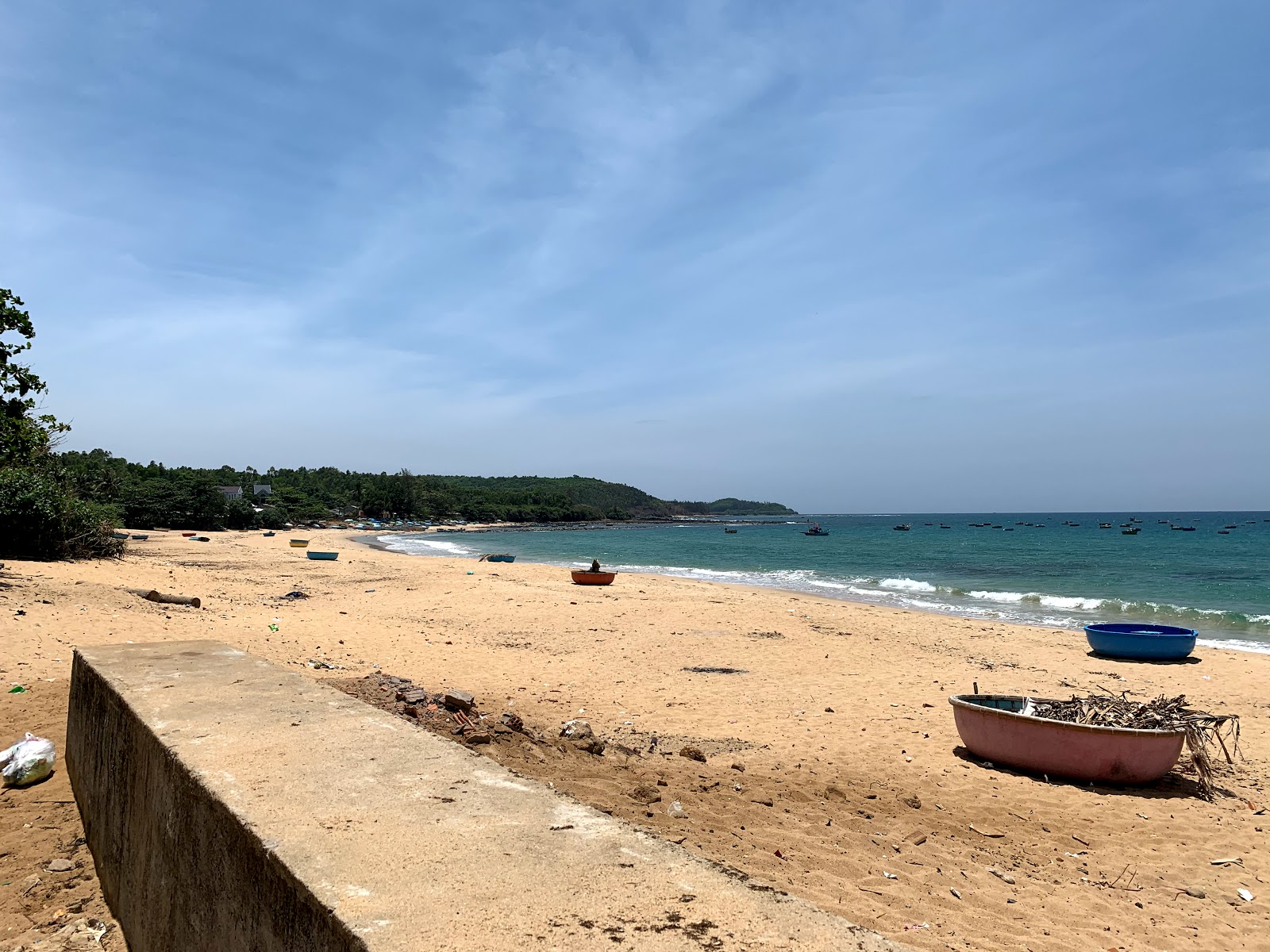 Zdjęcie An Cuong Beach z powierzchnią beżowy piasek