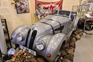 Retro auto muzejs image