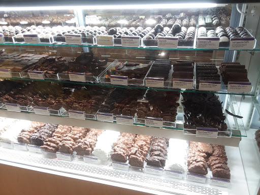 Shopping Mall «Arrowhead Towne Center», reviews and photos, 7700 W Arrowhead Towne Center, Glendale, AZ 85308, USA