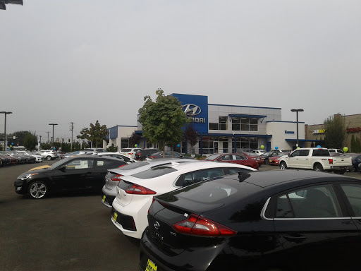 Hyundai Dealer «Korum Hyundai», reviews and photos, 111 River Rd, Puyallup, WA 98371, USA