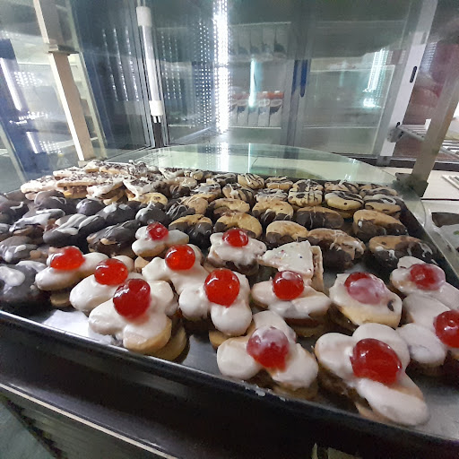 AF1QipOC sQ2VYCMRc1 AXkVnc0ucEiqsYjrRM1LMhvH