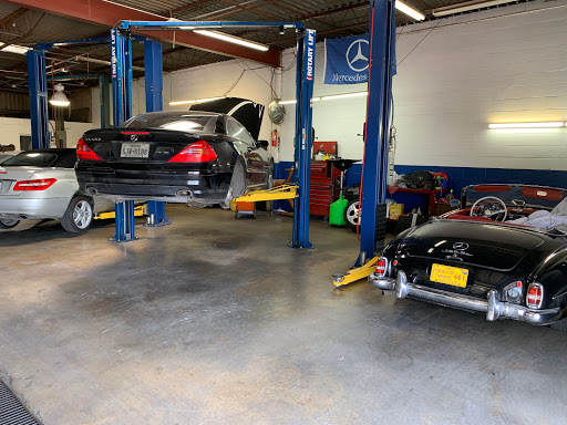 Auto Repair Shop «Autobahn Automotive», reviews and photos, 2306 NE Interstate 410 Loop, San Antonio, TX 78217, USA