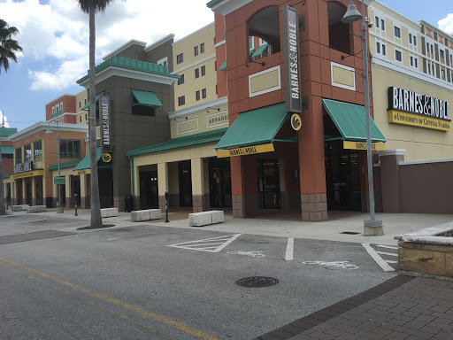 Barnes & Noble College Booksellers, 4201 E Plaza Dr, Orlando, FL 32816, USA, 