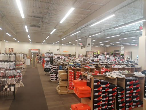 Shoe Store «DSW Designer Shoe Warehouse», reviews and photos, 720 Jefferson Rd, Rochester, NY 14623, USA
