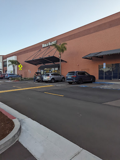 Shopping Mall «La Jolla Village Square», reviews and photos, 8657 Villa La Jolla Dr, La Jolla, CA 92037, USA