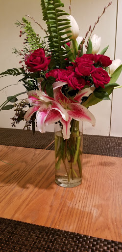 Florist «Floral Designs of Mount Joy», reviews and photos, 102 E Main St, Mount Joy, PA 17552, USA