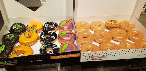 Bakery «Krispy Kreme Doughnuts», reviews and photos, 2900 S 108th St, Milwaukee, WI 53227, USA