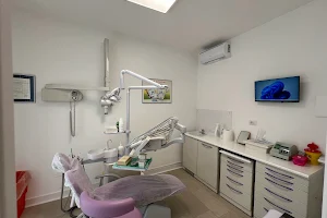 Studio Medico Dentistico Dott.ssa Marianna Elia image