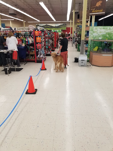 Pet Supply Store «Petco Animal Supplies», reviews and photos, 1624 Governors Square Blvd, Tallahassee, FL 32301, USA