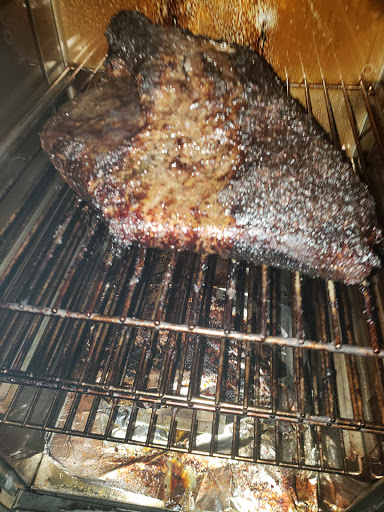 Meat Wholesaler «Main Street Wholesale Meats & Farmingdale Meat Market», reviews and photos, 210 Main St, Farmingdale, NY 11735, USA