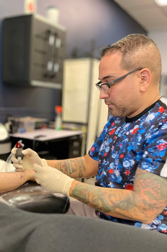 Tattoo Shop «Diamond Tattoos», reviews and photos, 7870 Culebra Rd #23, San Antonio, TX 78251, USA