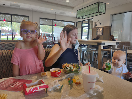 Fast Food Restaurant «Chick-fil-A», reviews and photos, 4412 Chantilly Pl, Chantilly, VA 20151, USA