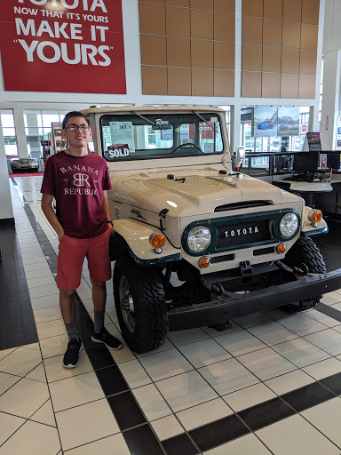 Toyota Dealer «Toyota Knoxville», reviews and photos, 10415 Parkside Dr, Knoxville, TN 37922, USA