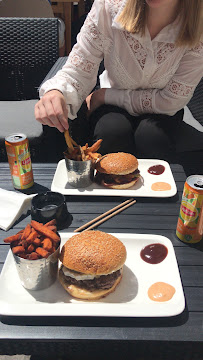 Plats et boissons du Restaurant de hamburgers Mon Burger - Bar à Jeux à Mulhouse - n°17
