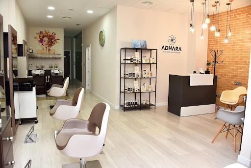 ADHARA Salón de Beauty y Bienestar”secretos del Agua