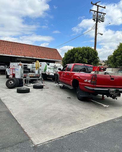 Daniels Tire Service image