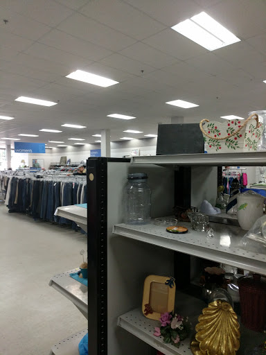 Thrift Store «Goodwill Englewood», reviews and photos, 4160 S Broadway, Englewood, CO 80113, USA