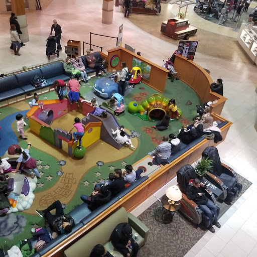 Shopping Mall «Southridge Mall», reviews and photos, 5300 S 76th St, Greendale, WI 53129, USA