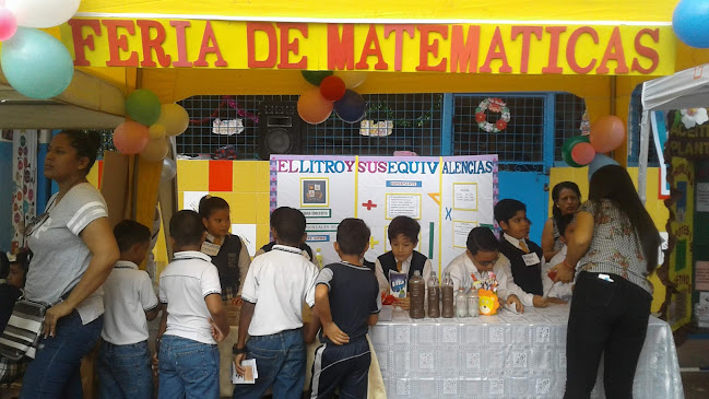 Colegio “Federico Gonzalez Suarez” - Durán