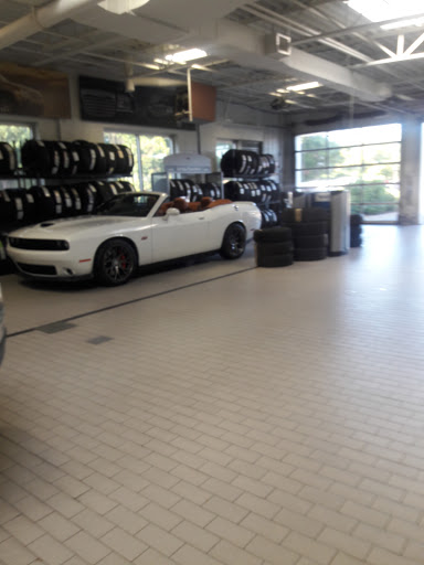 Car Dealer «Fair Oaks Chantilly Chrysler Jeep Dodge», reviews and photos, 4170 Auto Park Cir, Chantilly, VA 20151, USA