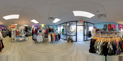 Fashion «Reinvent Clothing Boutique & Consignment», reviews and photos, 7441 Foothills Blvd, Roseville, CA 95747, USA