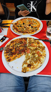 Plats et boissons du Pizzeria Cosne pizza à Cosne-Cours-sur-Loire - n°2