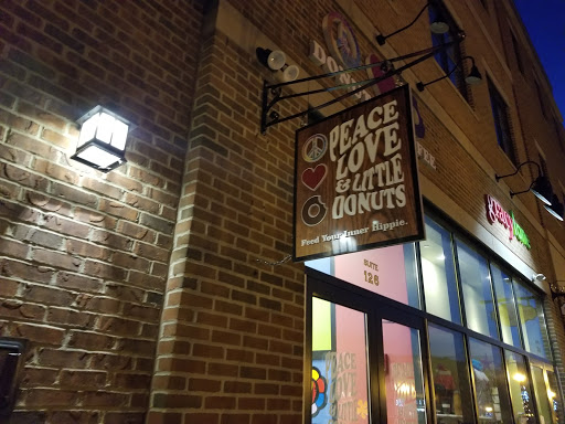 Donut Shop «Peace, Love & Little Donuts», reviews and photos, 100 E Erie St #126, Kent, OH 44240, USA