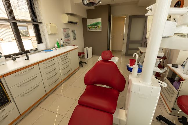 Fotini Iordanoglou Stamatis Skordis. Athens Dental Implant Clinic - Χαλάνδρι