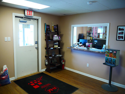 Auto Body Shop «Paintman Auto Body», reviews and photos, 4000 W 10th St, Indianapolis, IN 46222, USA