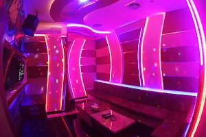 Omnia Executive Lounge Pub & Karaoke image