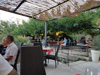 Atmosphère du Restaurant Hostellerie du Moulin Remoulins - n°10