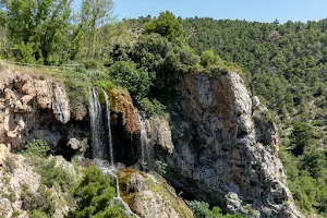 Chorrero y Cuevas de la Garita image