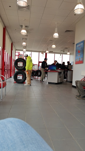 Tire Shop «Discount Tire Store - Cedar Rapids, IA», reviews and photos, 3050 Wiley Blvd SW, Cedar Rapids, IA 52404, USA