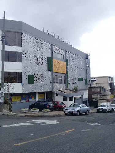 Instituto Tecnológico Superior de Artes Visuales IAVQ - Quito