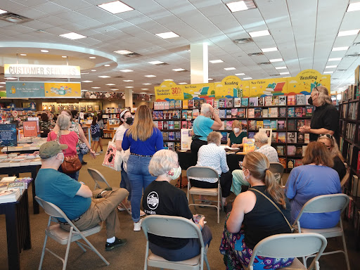 Book Store «Barnes & Noble Booksellers Palms Crossing», reviews and photos, 3300 W Frontage Rd #1100, McAllen, TX 78501, USA