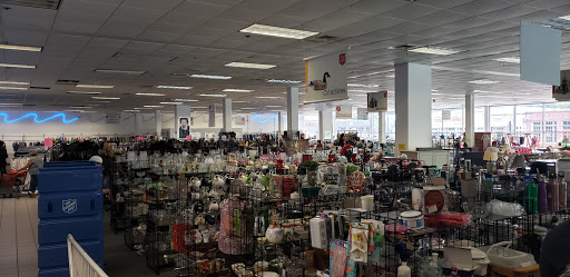 Thrift Store «The Salvation Army Family Store & Donation Center», reviews and photos, 2208 Washington Ave, Houston, TX 77007, USA