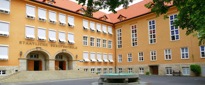 Ludwig-Erhard-Schule Staatliche Berufsschule II Ignaz-Schön-Straße 10, 97421 Schweinfurt, Deutschland
