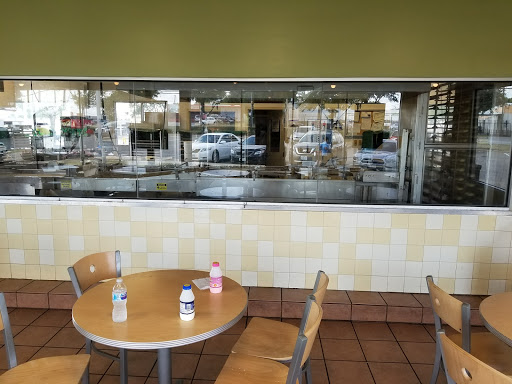 Bakery «Krispy Kreme Doughnuts», reviews and photos, 2600 S Cooper St, Arlington, TX 76015, USA