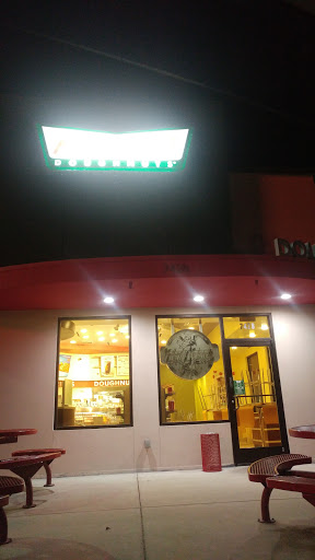 Bakery «Krispy Kreme Doughnuts», reviews and photos, 7428 Denton Hwy, Watauga, TX 76148, USA