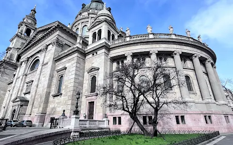 Big Bus Tours Budapest image