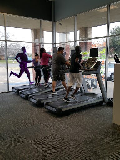 Gym «Anytime Fitness», reviews and photos, 1450 W Pleasant Run Rd #222, Lancaster, TX 75146, USA