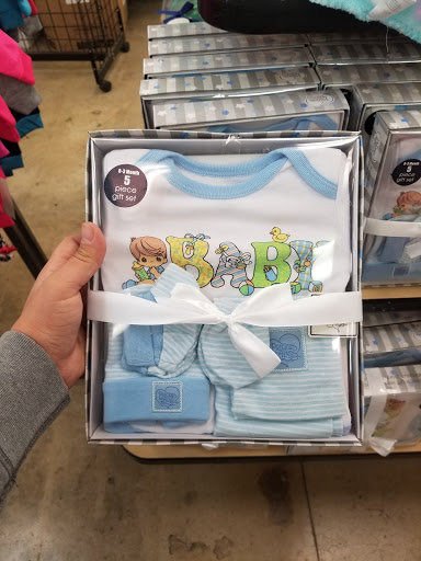 Discount Store «Fallas Discount Stores», reviews and photos, 122 E Olney Ave, Philadelphia, PA 19120, USA