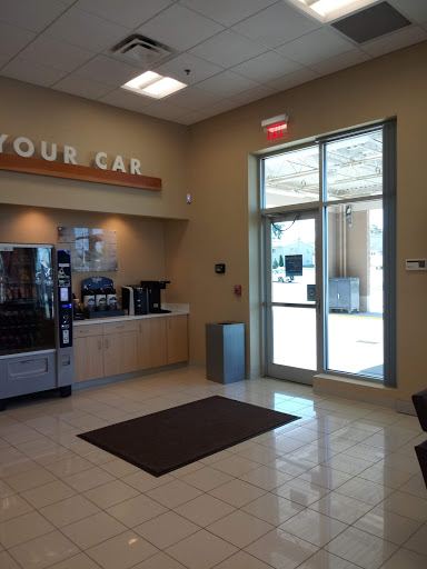Used Car Dealer «CarMax», reviews and photos, 1213 Holiday Dr, Bloomington, IL 61704, USA