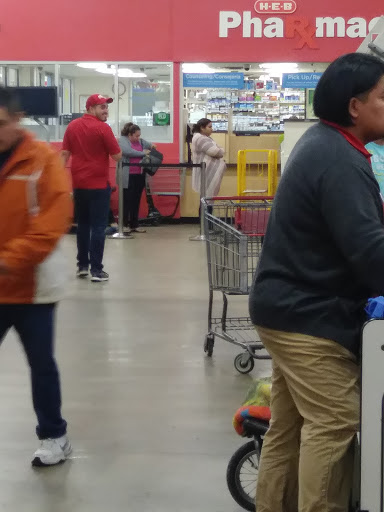 Grocery Store «H-E-B Grocery», reviews and photos, 2950 Southmost Blvd, Brownsville, TX 78521, USA