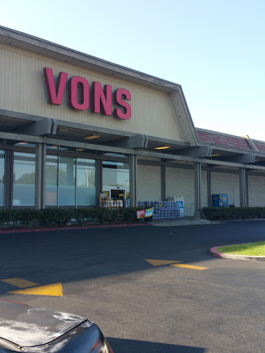 Grocery Store «Vons», reviews and photos, 777 S Glendora Ave, West Covina, CA 91790, USA
