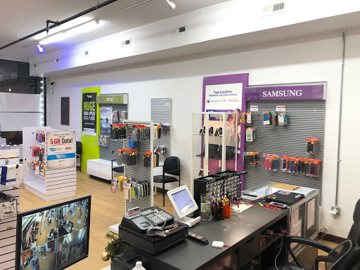 Screen Repair Service «Mr Fix Cell Phone & Computer Repair», reviews and photos, 306 E Broad St, Richmond, VA 23219, USA