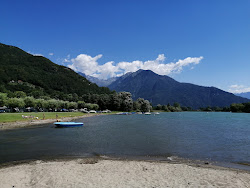 Zdjęcie Spiaggia di Sorico z powierzchnią niebieska woda