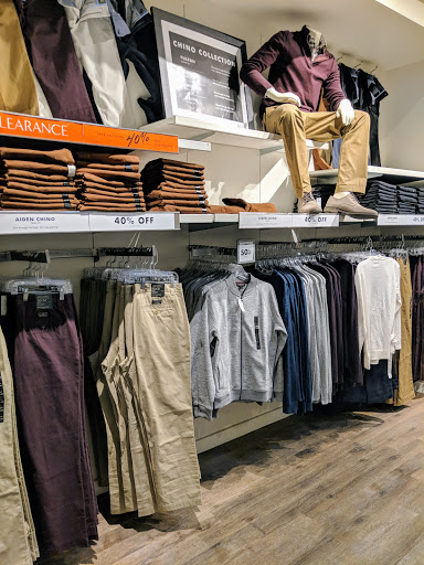 Clothing Store «Banana Republic Factory Store», reviews and photos, 100 Citadel Dr, Commerce, CA 90040, USA