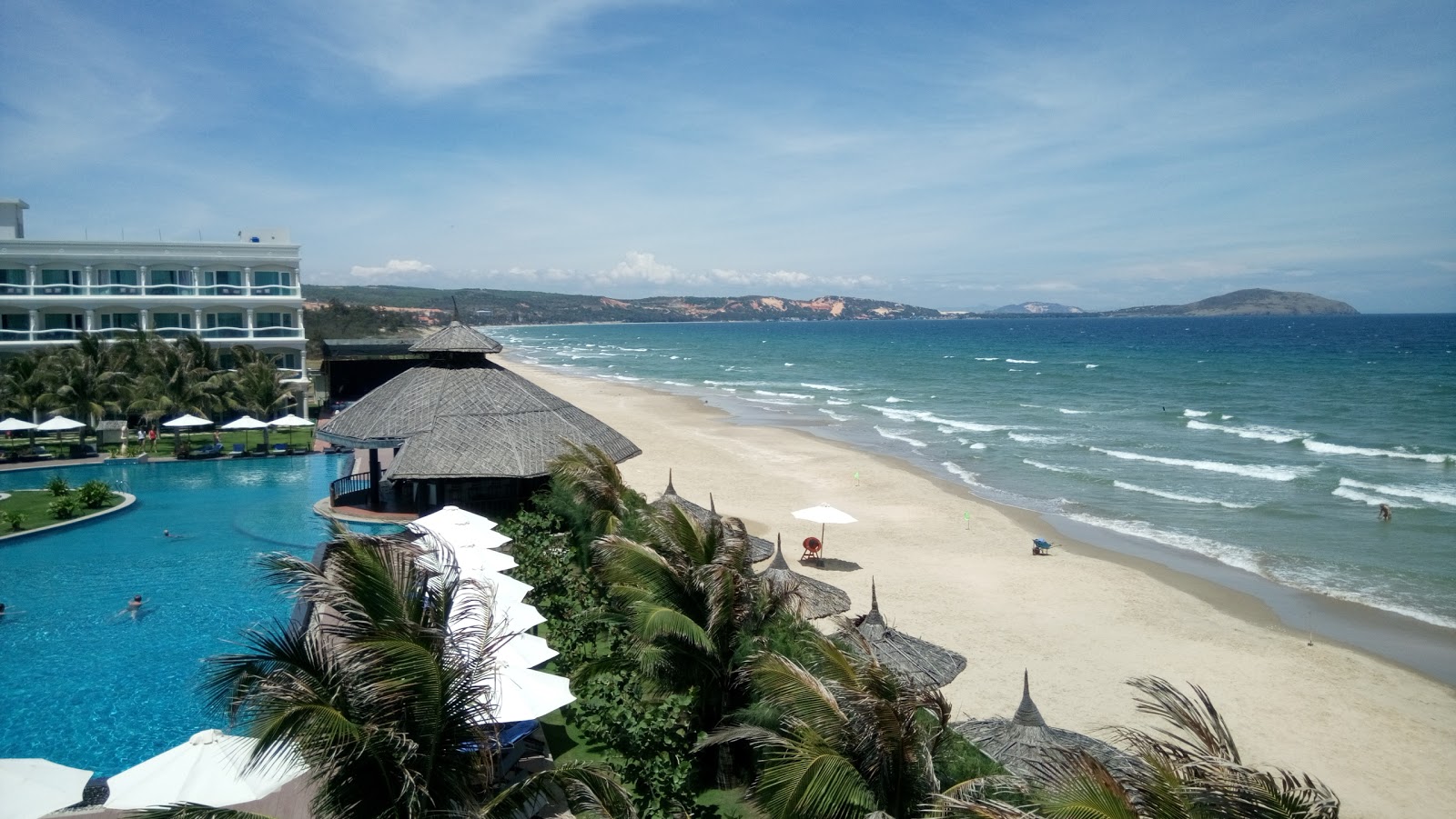 Ho Xuan Huong Beach photo #8