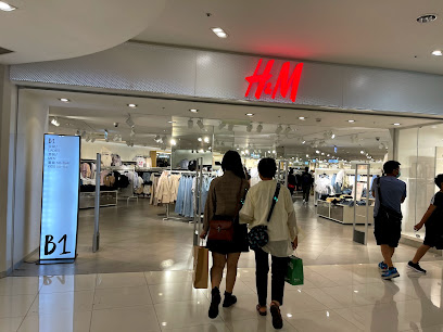 H&M 台中大远百店